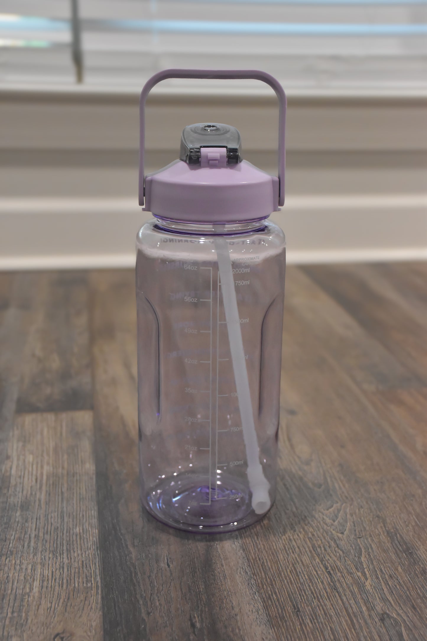 Leakproof Reusable 2 Liter Flip Straw & Time Tracker Water Jug Bottle - BPA Free
